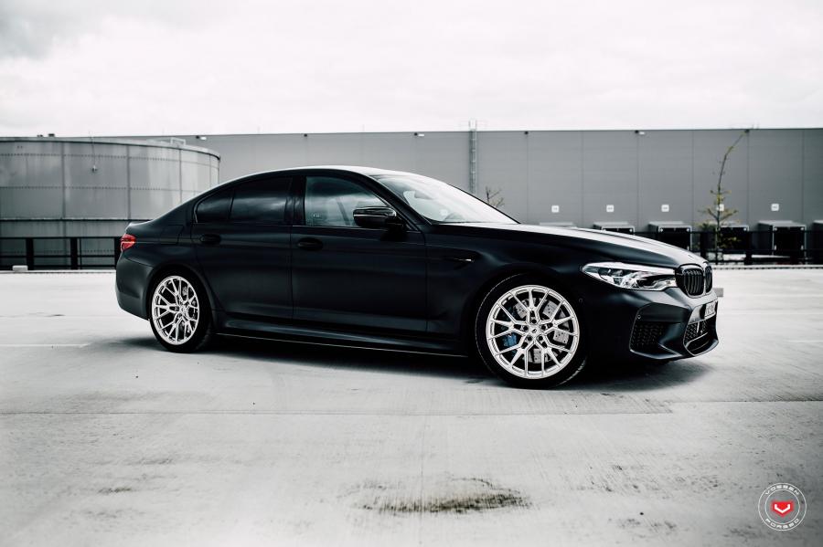  BMW M5 on Vossen Wheels (M-X3) (F90) 2020 года  (фото 8 из 15)